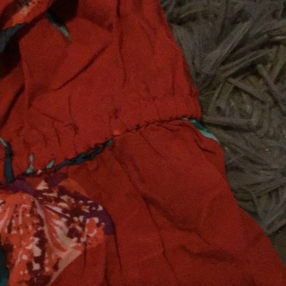 Red flower blouse gently used - Picture 2 of 4